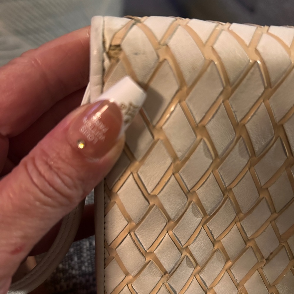 004. Fendi White&Gold vintage leather Crossbody COA - Picture 6 of 13